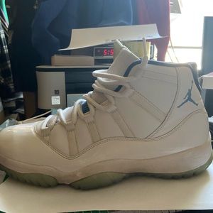 Jordan 11 Legend Blue (2014) release